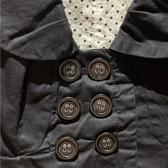 Black Structured Vest - Picture 6 of 6